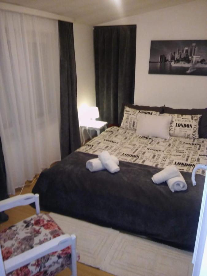 Gardos Appartement Belgrado Buitenkant foto