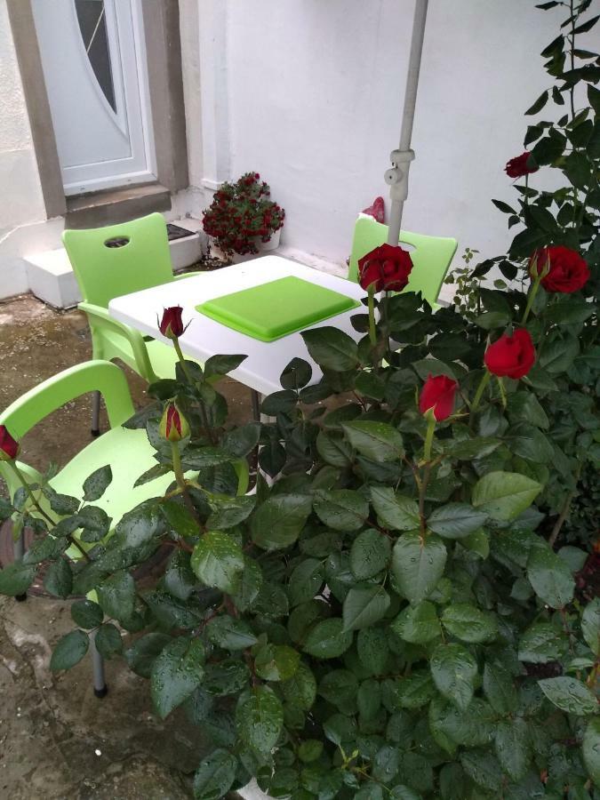 Gardos Appartement Belgrado Buitenkant foto