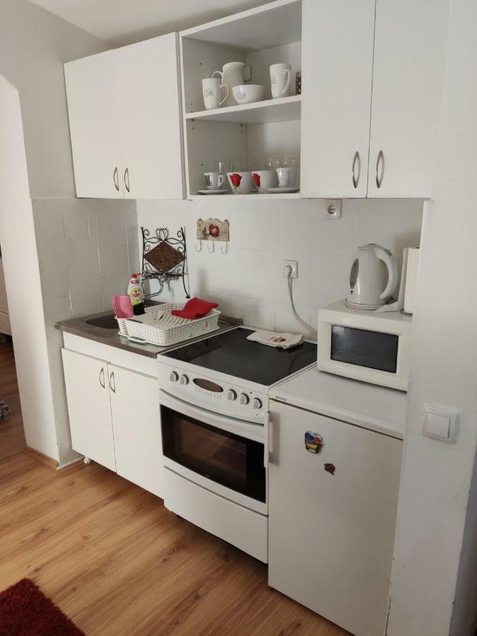 Gardos Appartement Belgrado Buitenkant foto