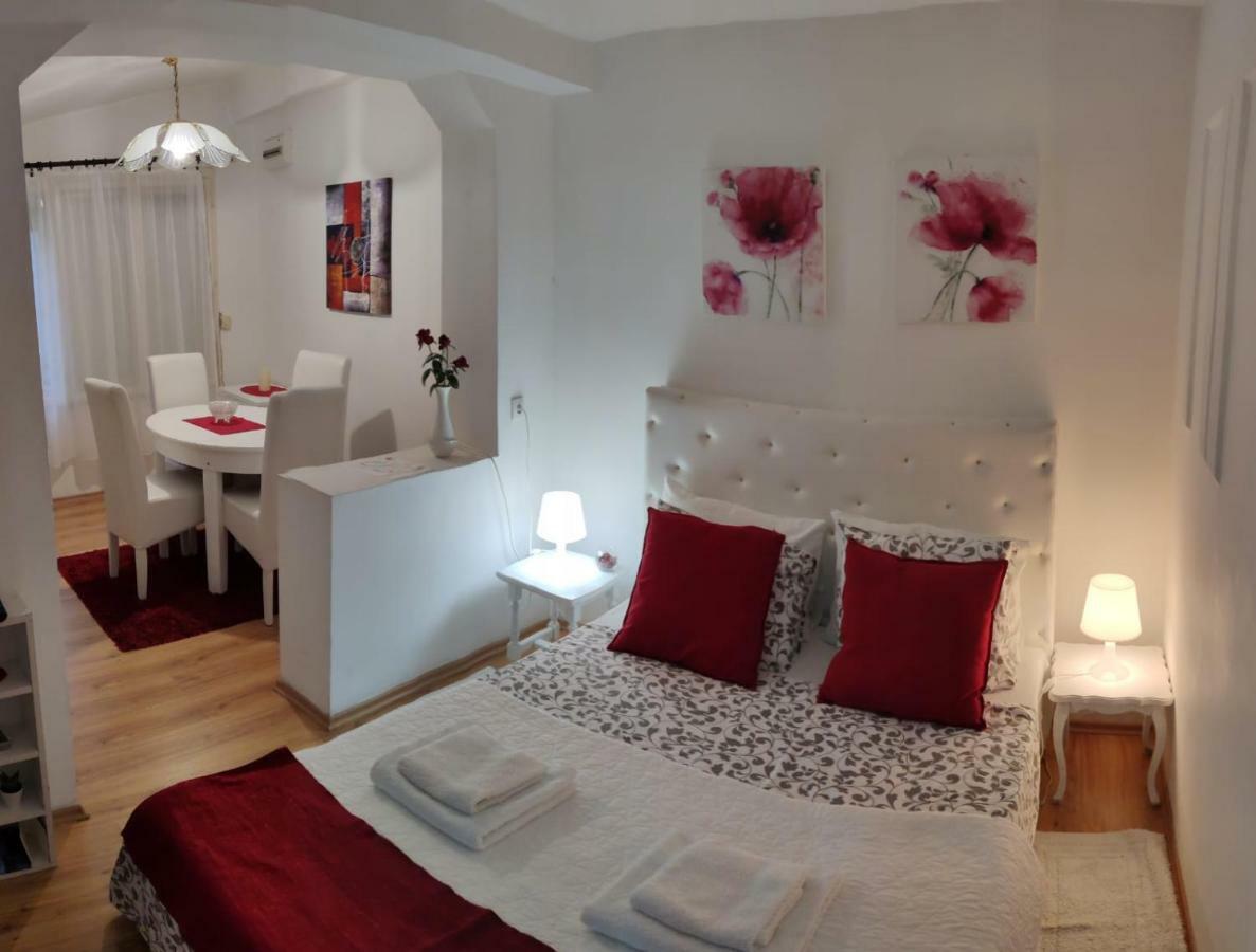 Gardos Appartement Belgrado Buitenkant foto
