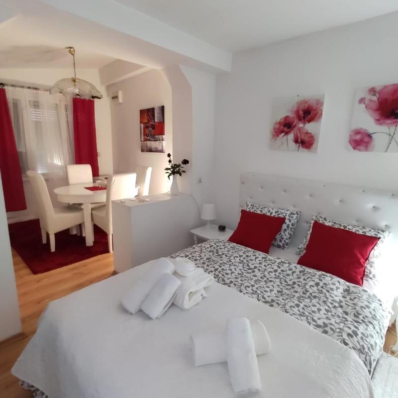 Gardos Appartement Belgrado Buitenkant foto